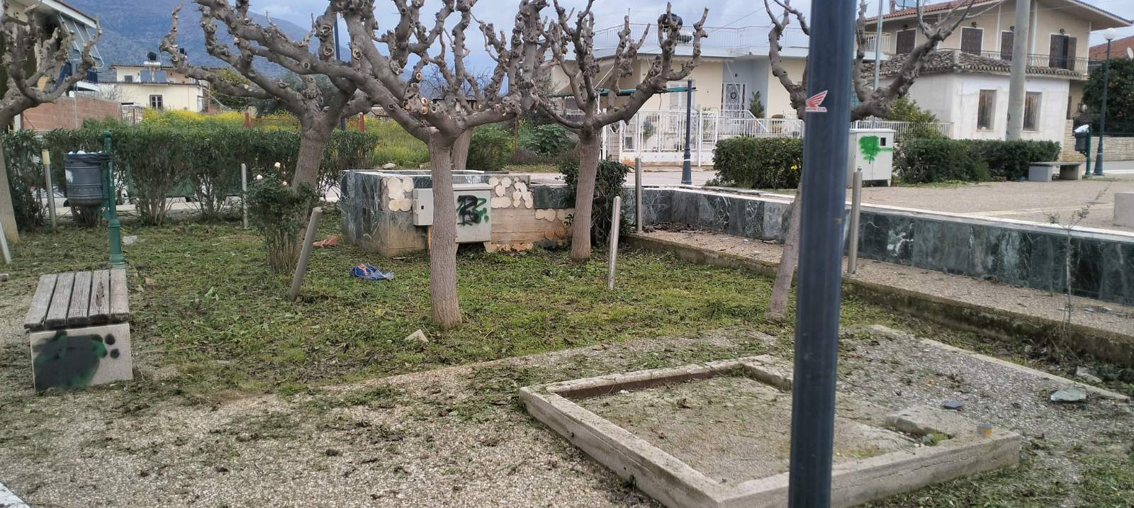 Πλήθος εργασιών καλλωπισμού στους κοινόχρηστους χώρους του Δήμου Άργους - Μυκηνών