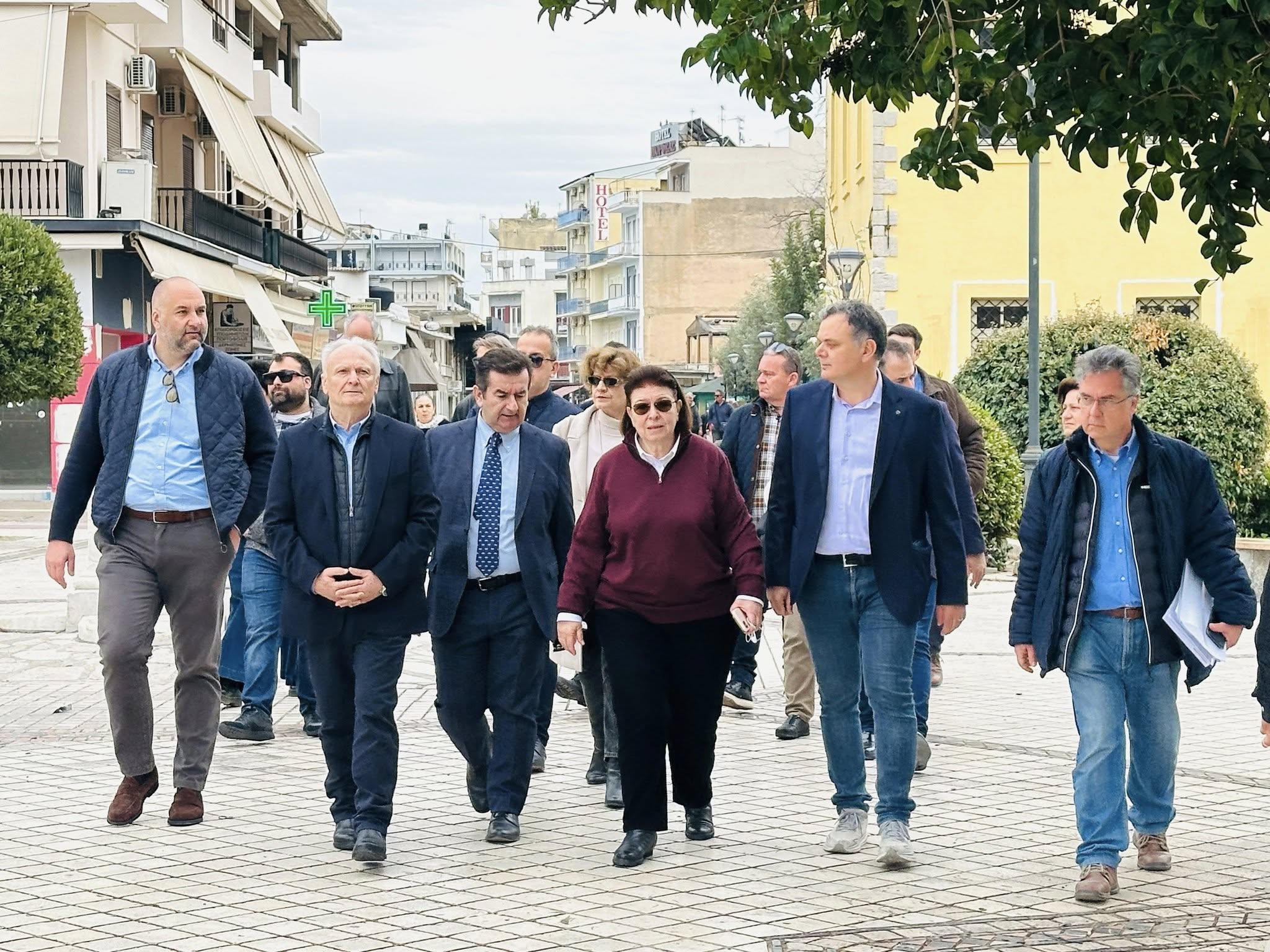 Επίσκεψη Μενδώνη στο 'Αργος: Πράσινο Φως για Εκδηλώσεις στο Αρχαίο Θέατρο Άργους