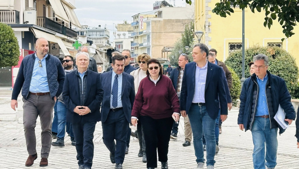 Επίσκεψη Μενδώνη στο 'Αργος: Πράσινο Φως για Εκδηλώσεις στο Αρχαίο Θέατρο Άργους