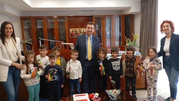  Άργος: Τα Παιδιά του Νηπιαγωγείου Δαλαμανάρας Ευχαρίστησαν τον Δήμαρχο